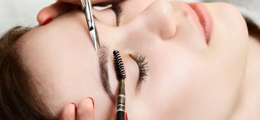 shaping eyebrows